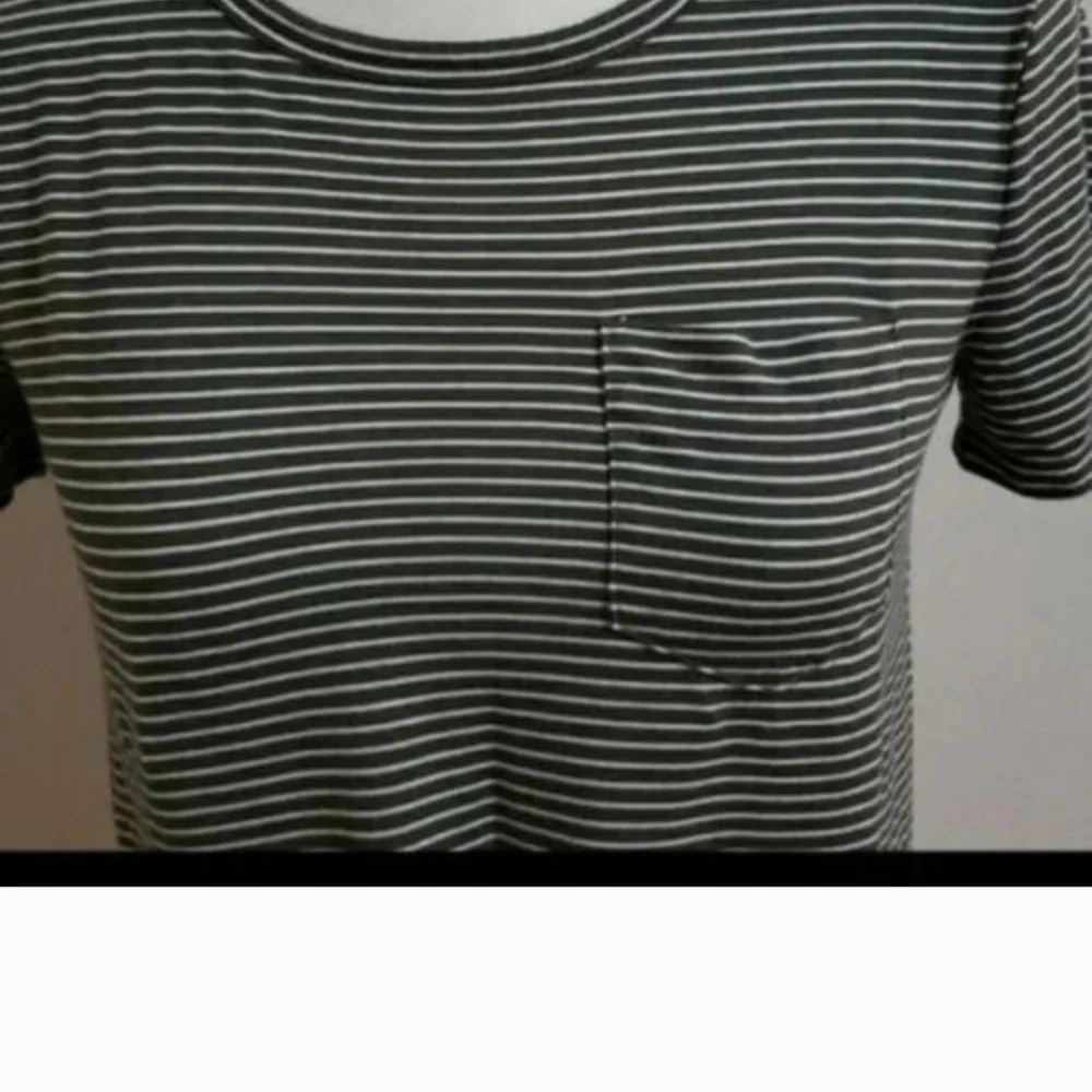 J. Crew Tee Shirt Green Stripe Short Sleeve Crewneck Tie Knot size XS